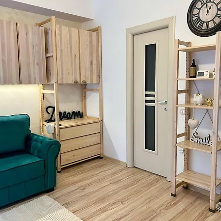 Summer Apartment *