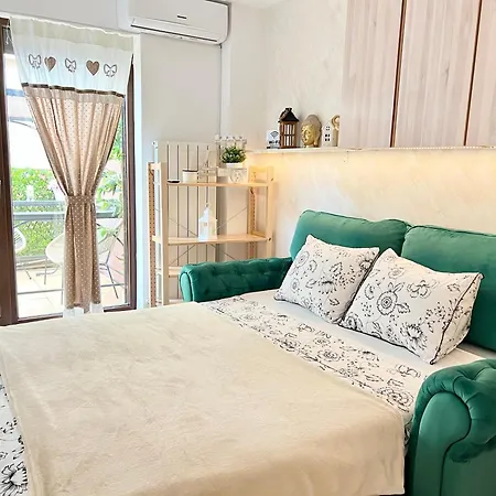 Summer Apartment *