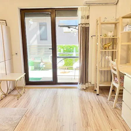 Summer Апартаменты Констанца